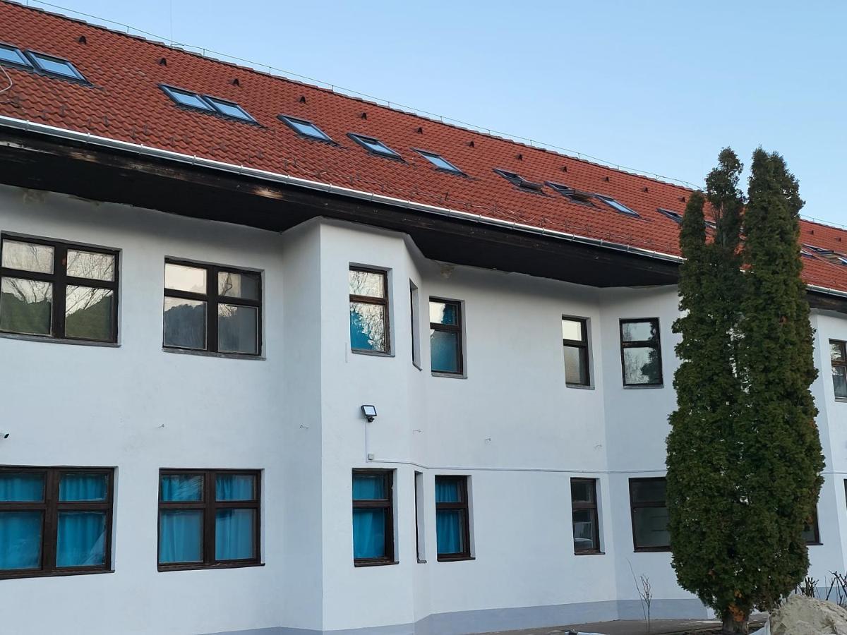 Kuelker Hostel Budapest Exteriör bild